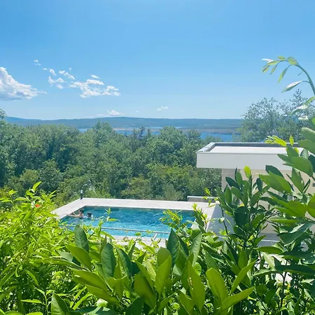 Rooms & App Minka 4* Jadranovo