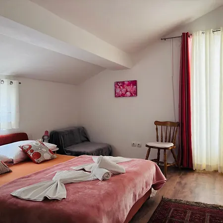 Gostinjska kuća Rooms & App Minka 4*