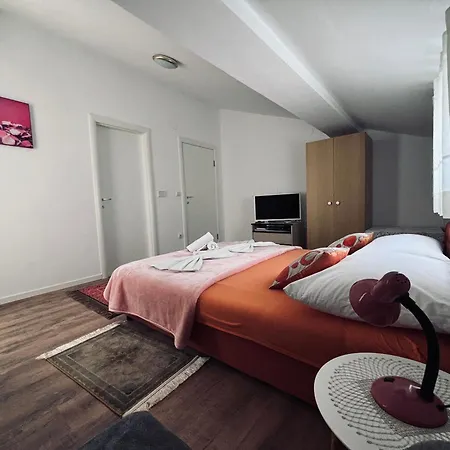 & App Minka Pensjonat Jadranovo