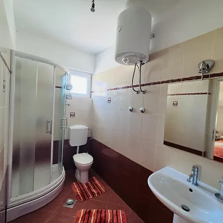 Gostinjska kuća Rooms & App Minka Jadranovo