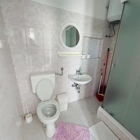 Gostinjska kuća Rooms & App Minka Jadranovo