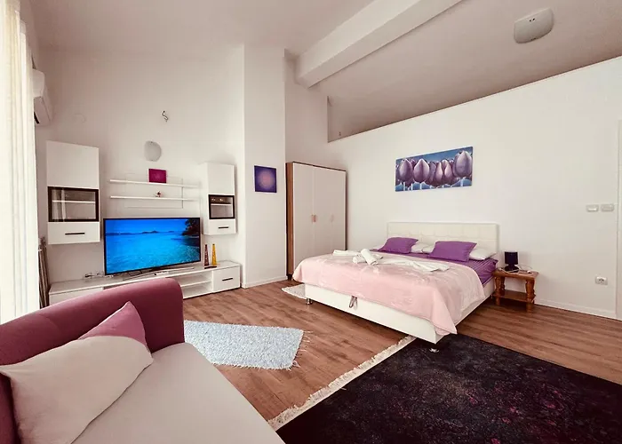 & App Minka 3* Jadranovo