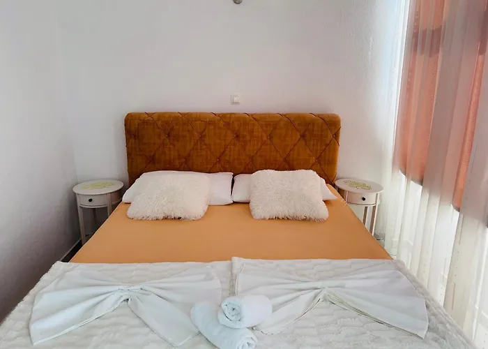 & App Minka Pensión 3*