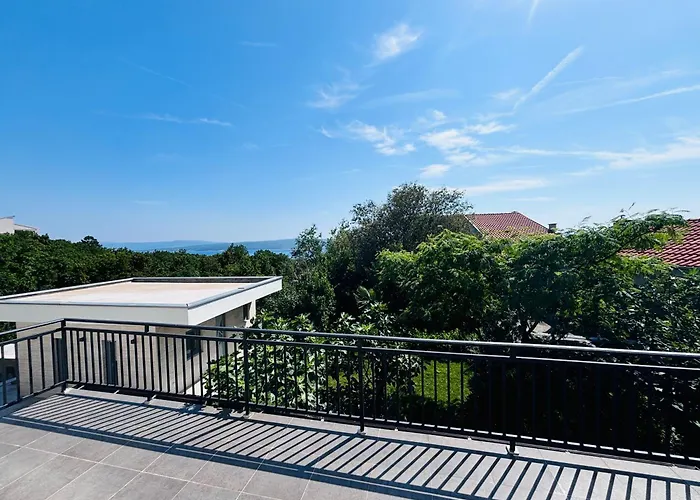 & App Minka 3* Jadranovo