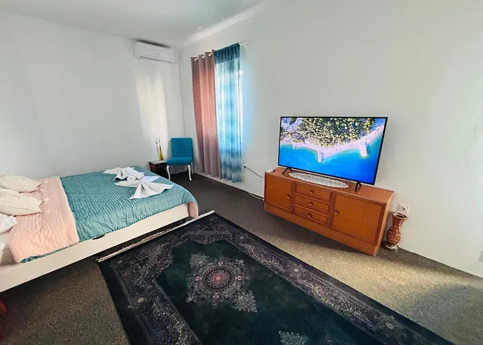 & App Minka 3* Jadranovo